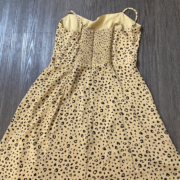 Sunday best flirty mini dress - Picture 2 of 5